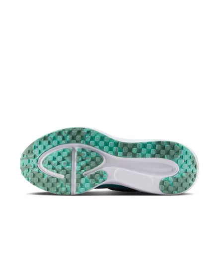 Nike Revolution 8