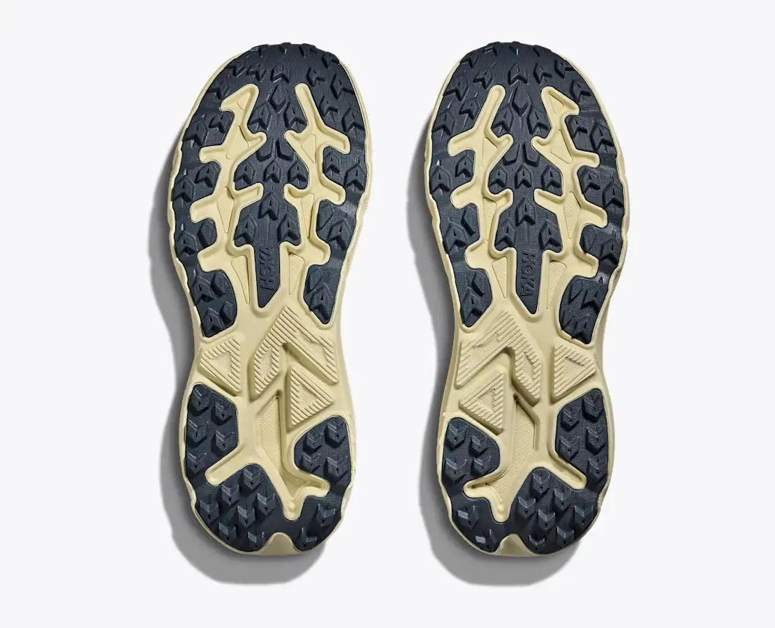 Hoka Challenger 8