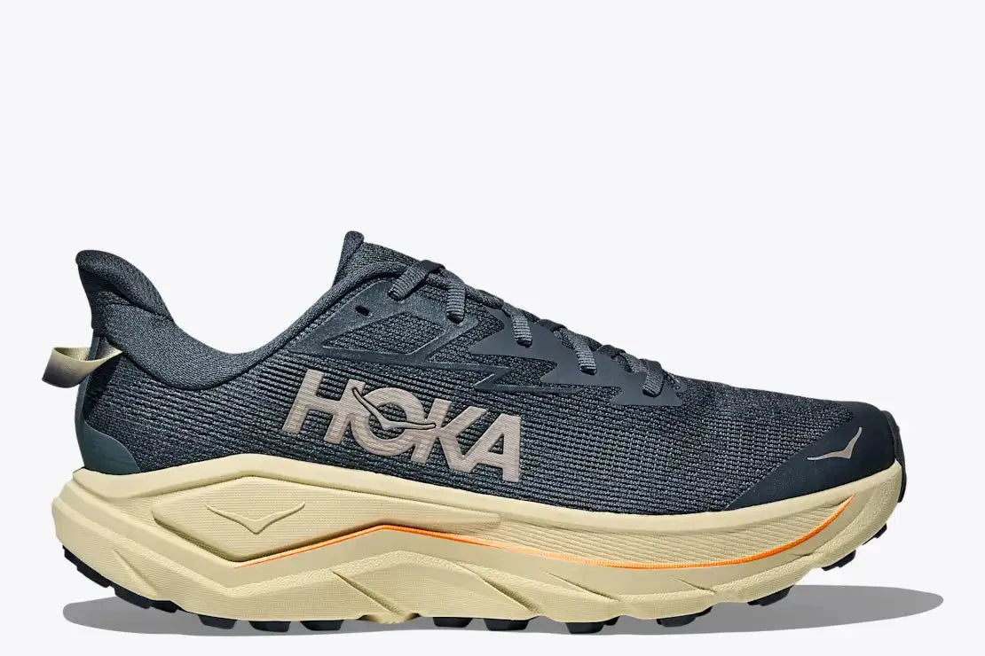 Hoka Challenger 8