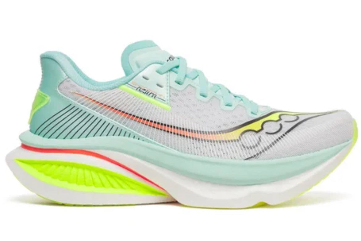 Saucony Endorphin azura