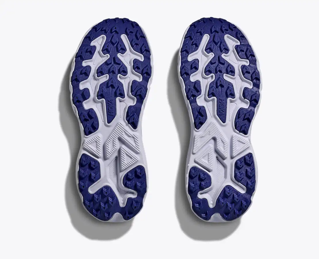 Hoka Challenger 8